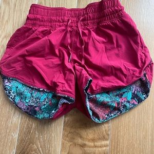 Reversible red and jungle print Lululemon shorts size 2